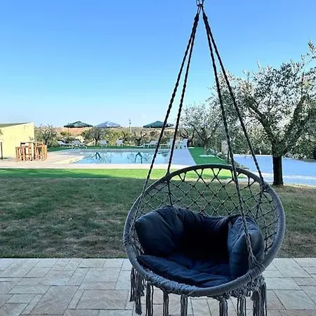 Piscinaconvistasibillini Villagula Appartement