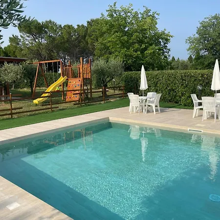 Piscinaconvistasibillini Villagula * Corridonia